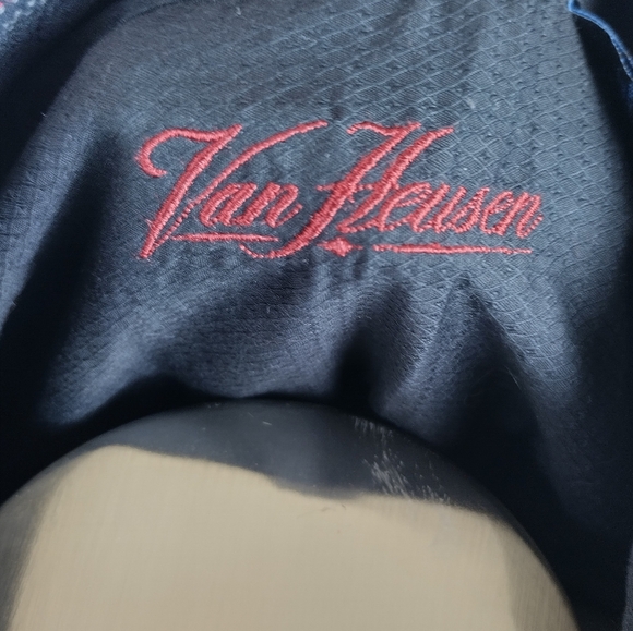 van heusen Button Up Mens dress shirt Size XL... 17 1/2-18 Casual Long Sleeve - Picture 5 of 13